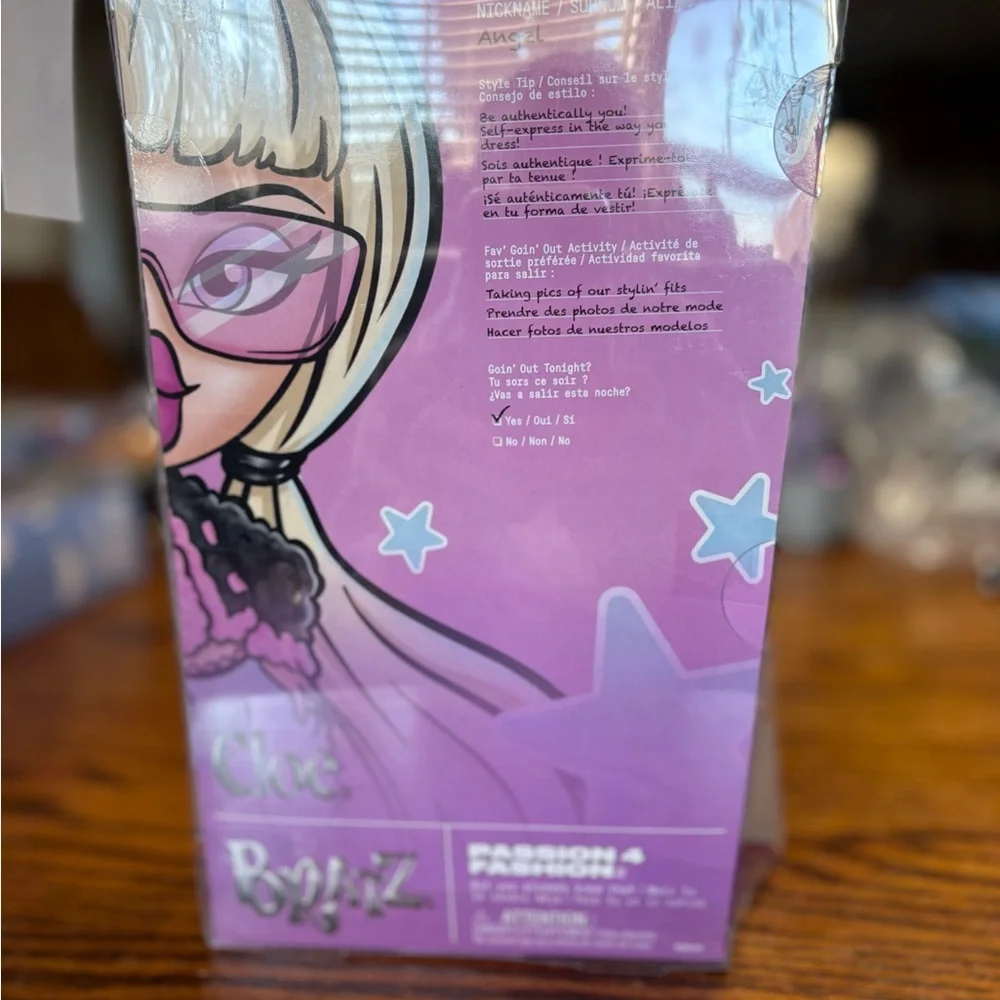 BRATZ GOIN’ OUT! CLOE DOLL NIB